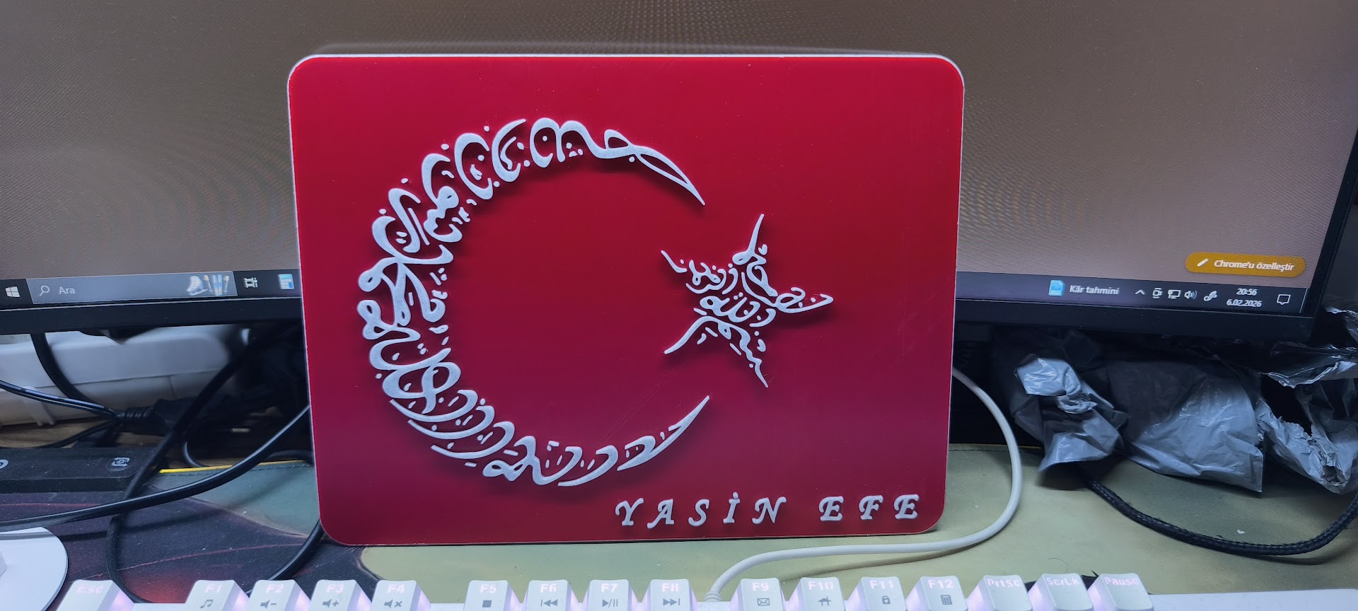 Kişiye Özel İsimli Hat Sanatı Türk Bayrağı - 3D Masaüstü Dekor
