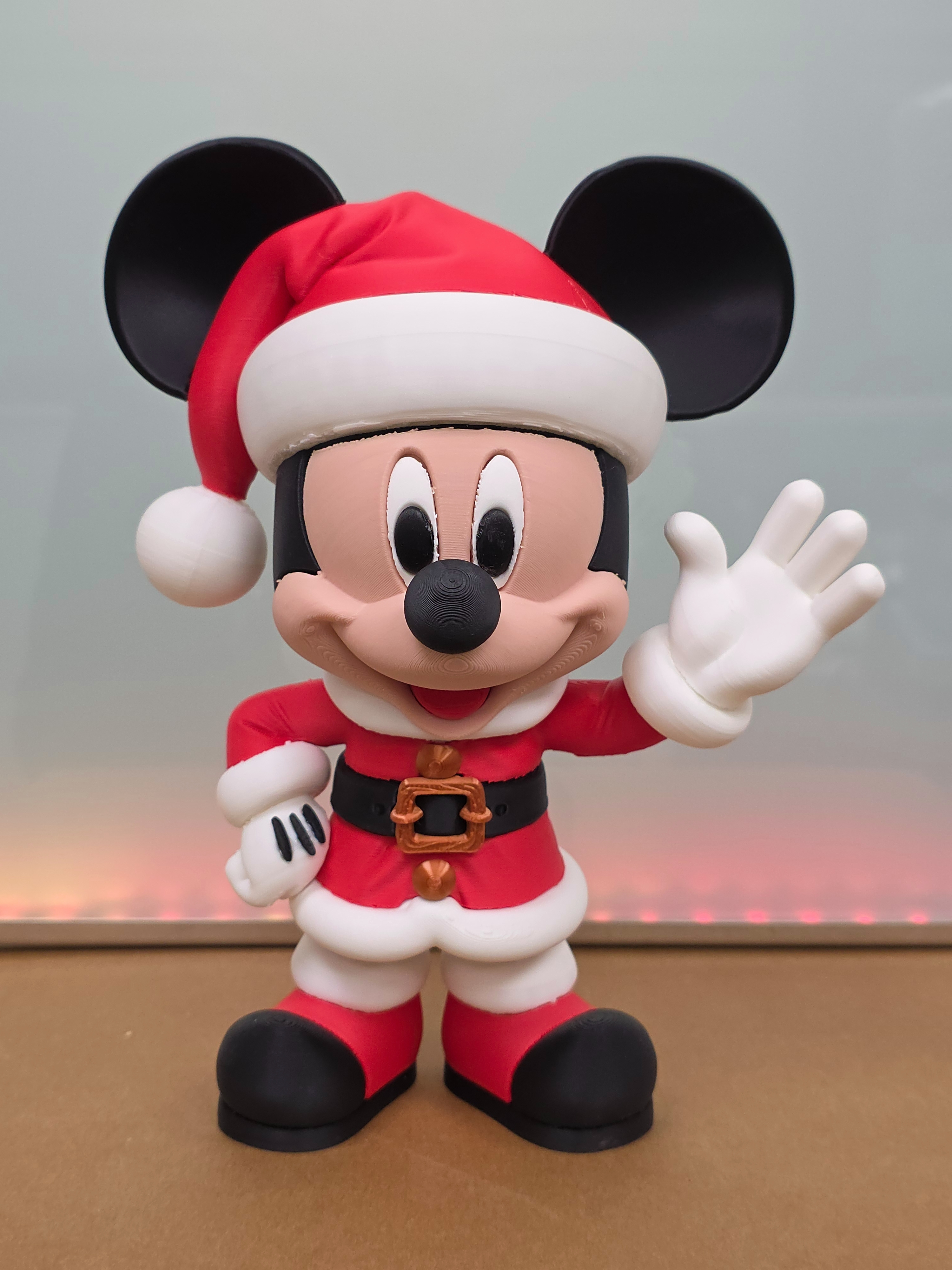 Noel Baba Kostümlü Mickey Mouse Figür - 24cm Premium Dekoratif Obje küçük görsel