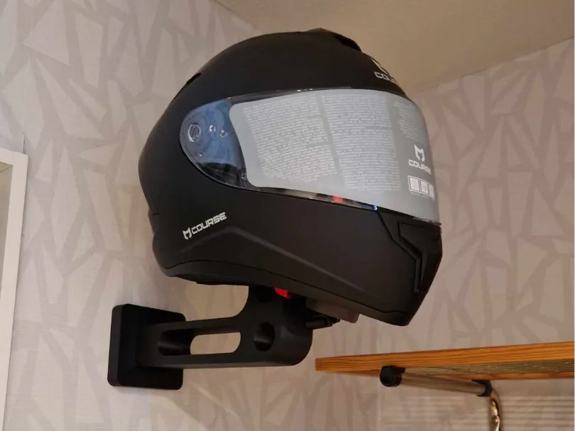KASK TUTUCU